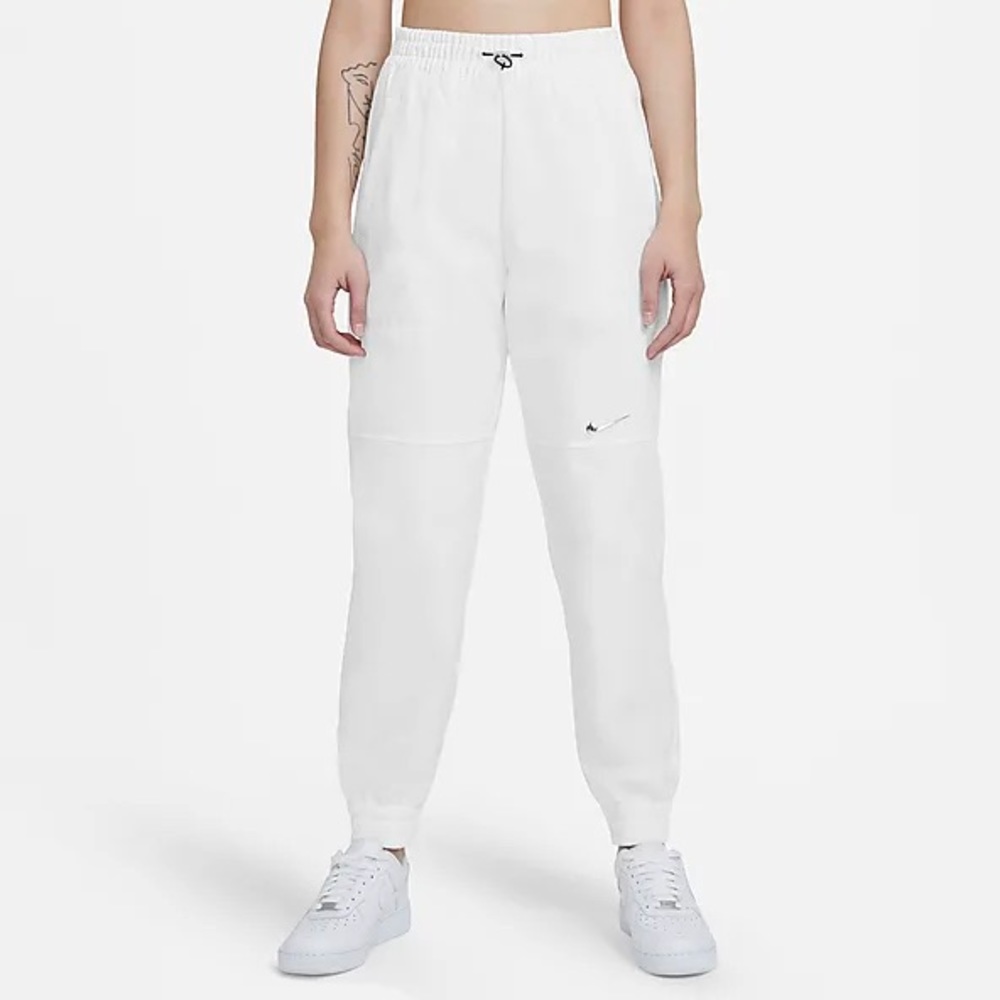 Nike Pro Women’s Track Pants with Reflective Stripe